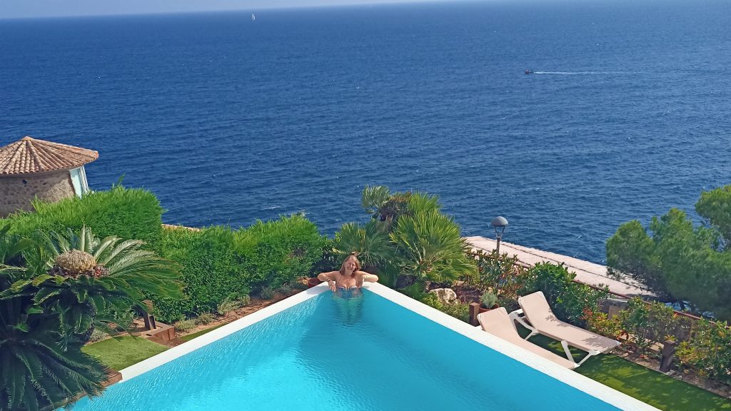 View of the pool from the Villa Pinel in Costa Brava