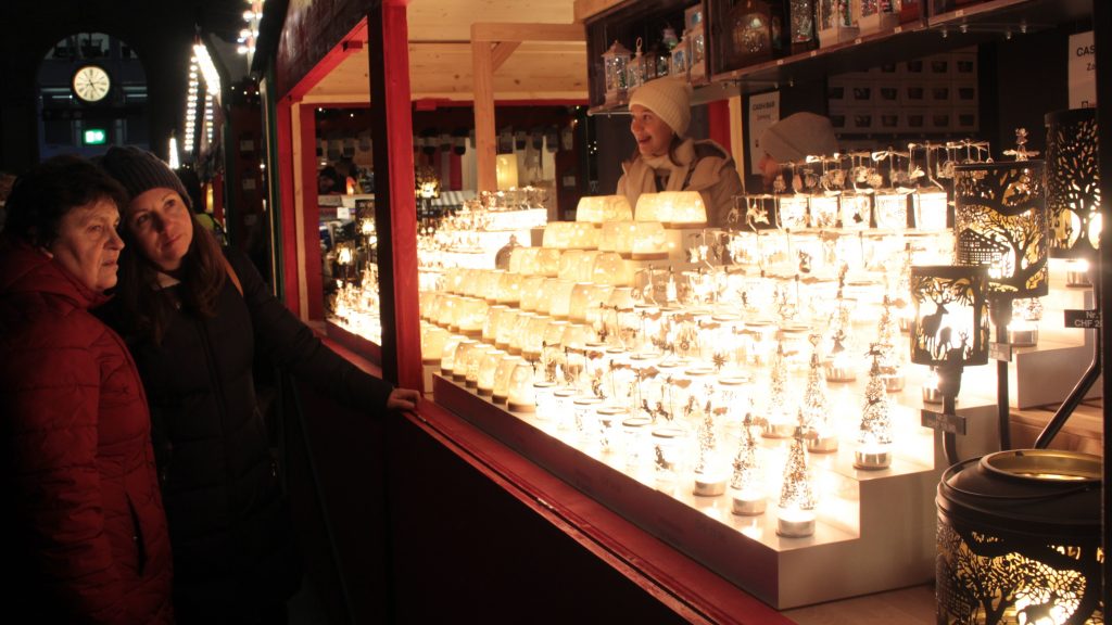 A Christmas market stand with Candles in Zurich