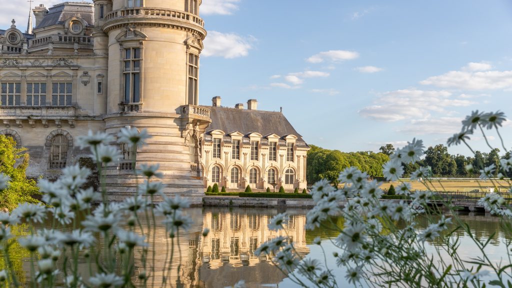 Chateau de Chantilly Exterior vue - Copyright Thibault Charpentier