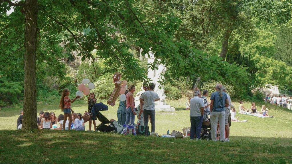Parks are full of families in Europe on a Sunday